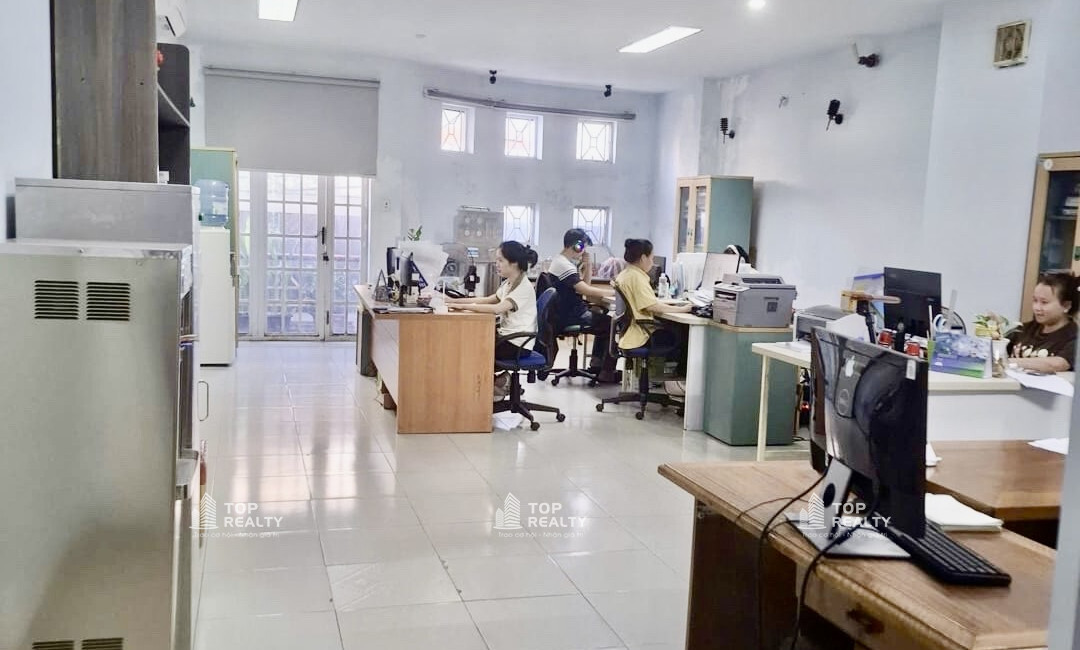 Thực tế căn nhà đường Núi Thành (hình 2)